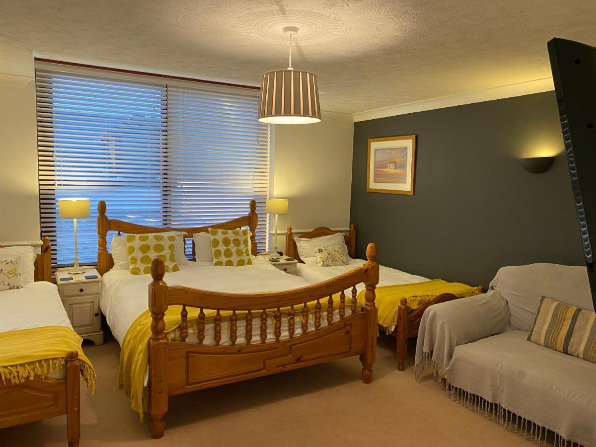 Blackthorn Farm Bed & Breakfast Хоулихед Екстериор снимка