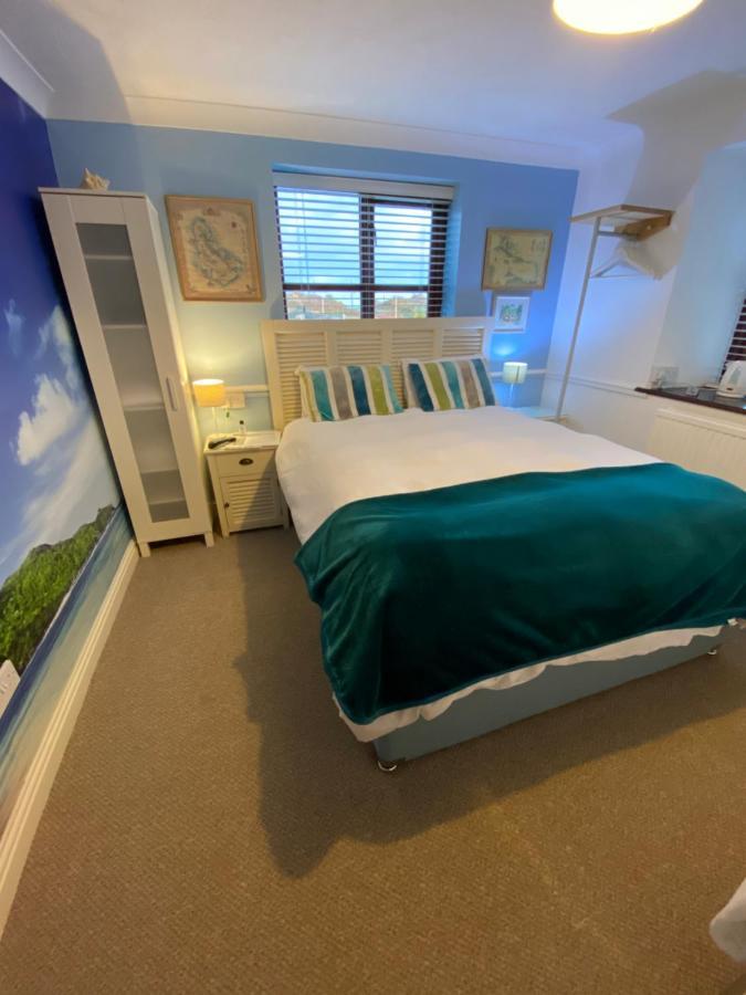 Blackthorn Farm Bed & Breakfast Хоулихед Екстериор снимка